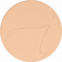 Ljus, pressad foundation i refil.